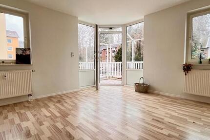 Wunderschöne Wohnung mit großem Balkon. 4 zimmer