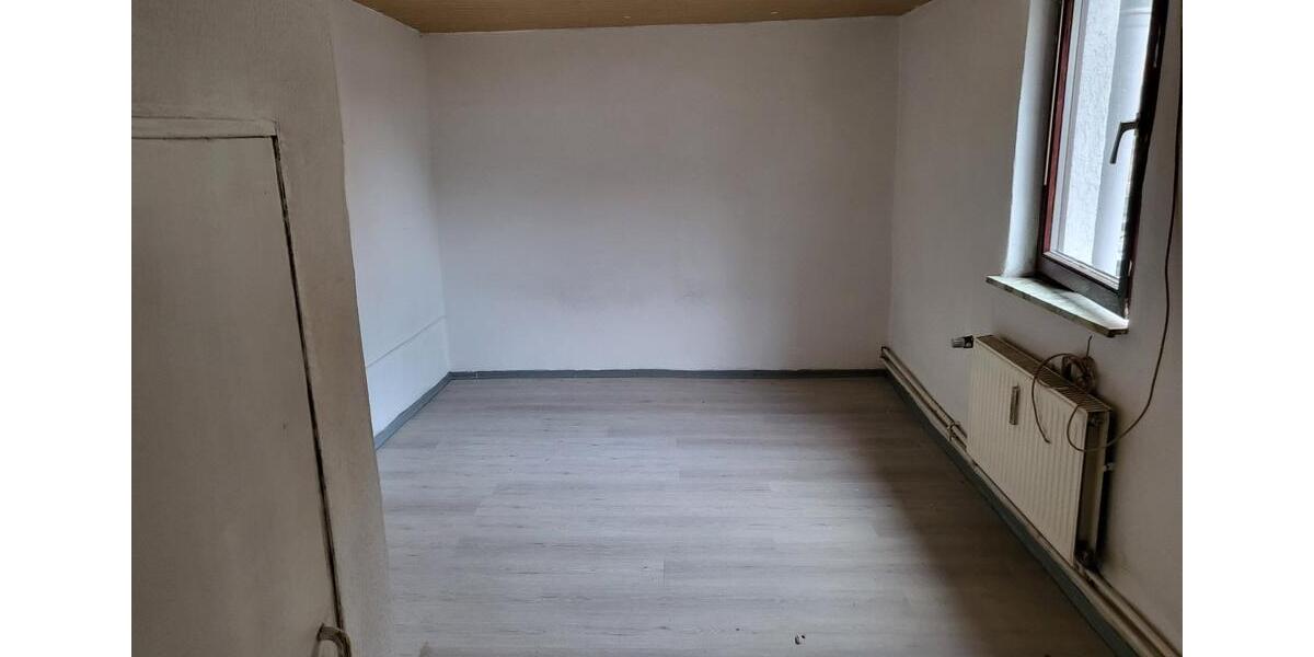 Erdgeschoßwohnung Salzgitter Ortschaft Südost - 3 Zimmer, 70 m&sup2;, 380&euro; | Angebot:26233643