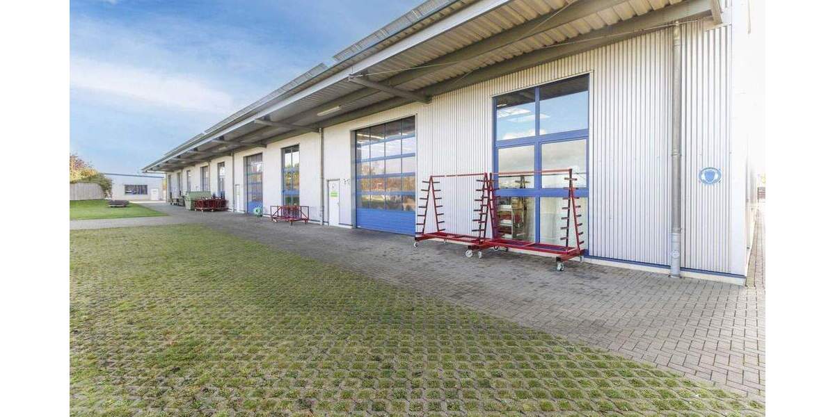 Moderne und sehr gepflegte Büro- und Produktionsimmobilie in beliebter Gewerbelage von Hildesheim zimmer