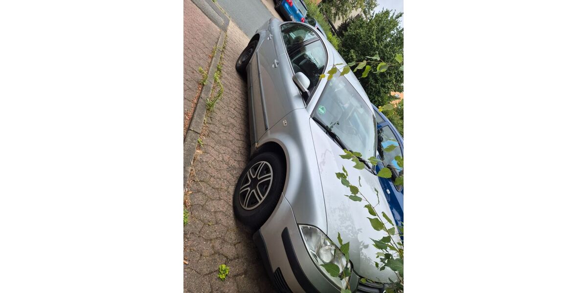 VW Passat 229.000 km 900 &euro; Braunschweig 38126