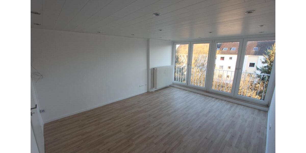 Dachgeschoßwohnung Braunschweig Wabe-Schunter-Beberbach - 3 Zimmer, 56 m&sup2;, 140.000&euro; | Angebot:27226425