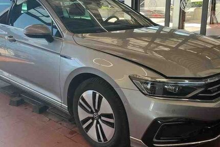 VW Passat 81.436 km 21.950 € Goslar 38644