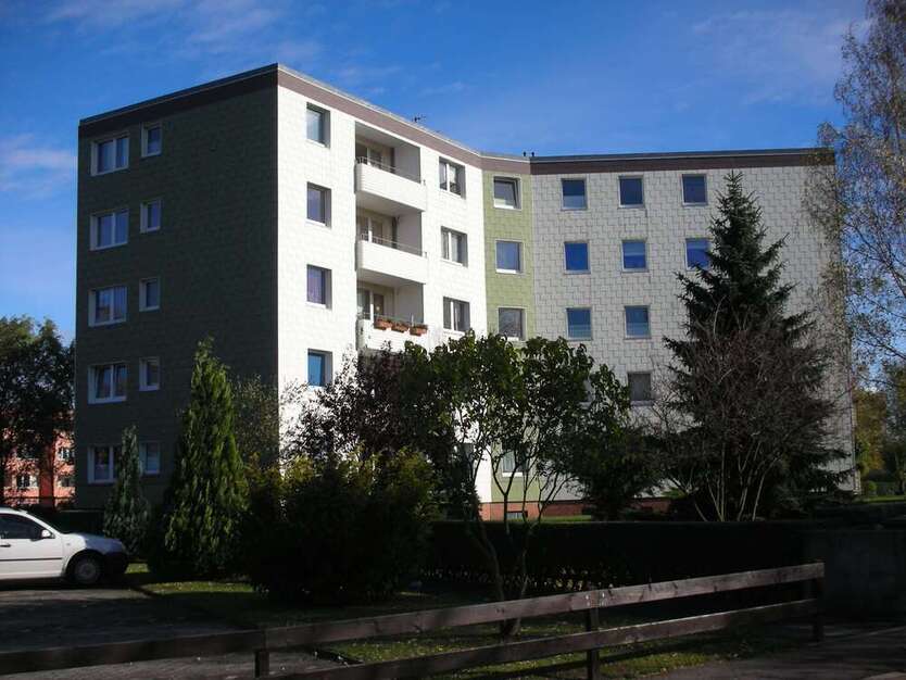 Wohnung zum Mieten in Flechtorf 460 € 78 m²