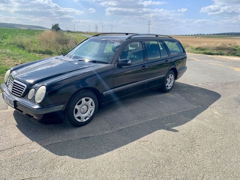 E 220