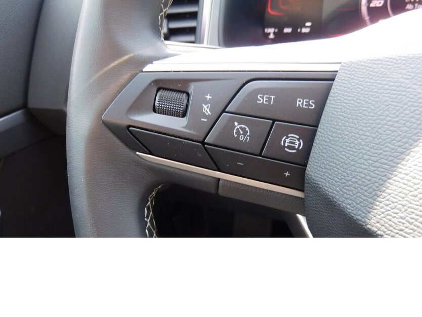 Seat Ateca 1.5 Style TSI BMT Navi Klima Alu 23.700 km 22.990 € Vordorf 38533