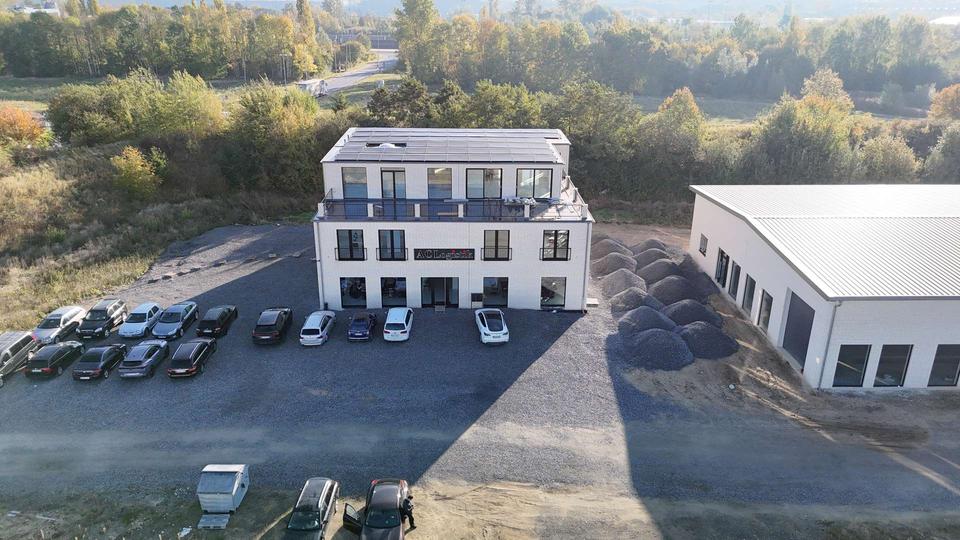 Repräsentative und moderne Bürofläche im Neubau - Dachgeschoss zimmer