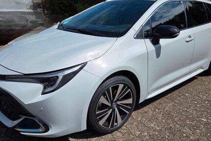 Toyota Corolla 9.115 km 30.400 &euro; Peine 31228