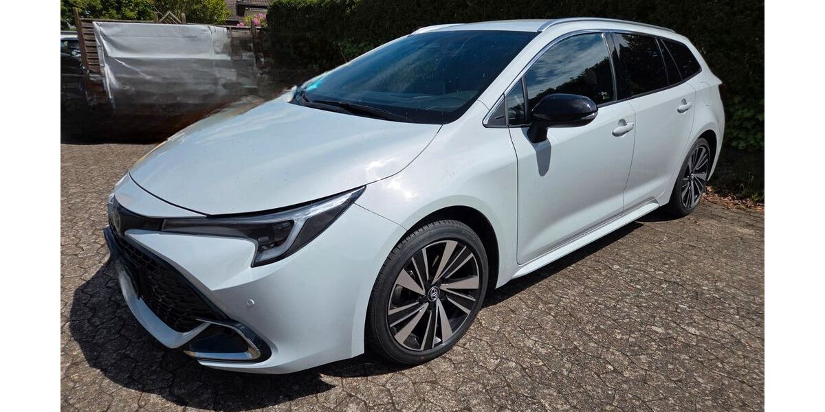 Toyota Corolla 9.115 km 30.400 &euro; Peine 31228