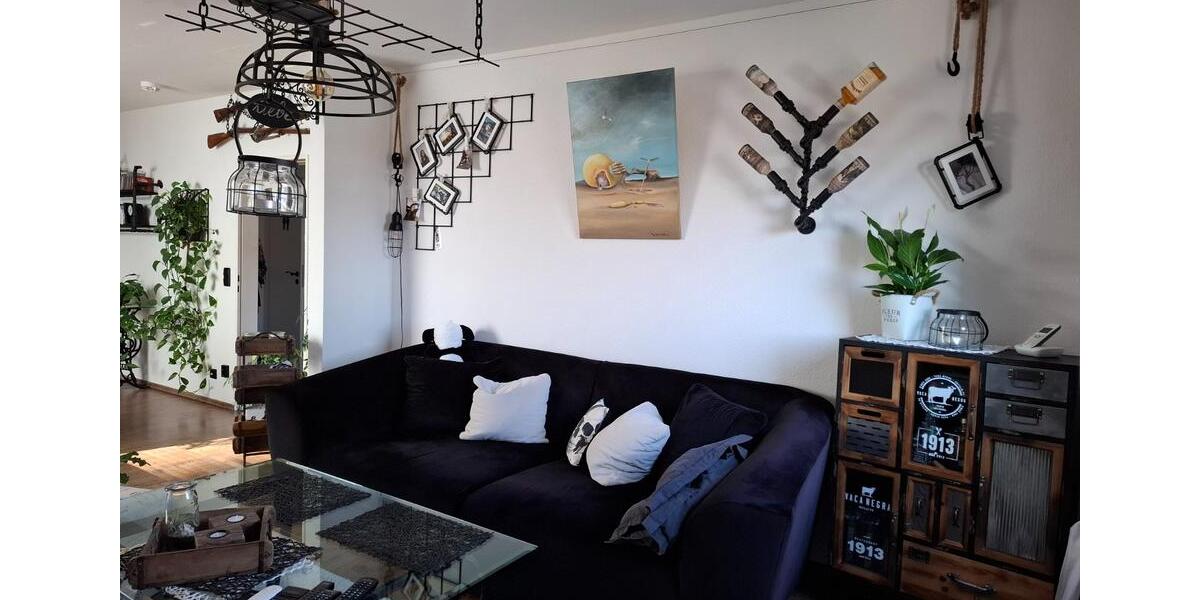 Schöne stilvolle Eigentumswohnung im DG, 3 Zi.,Balkon, Garage 3 zimmer