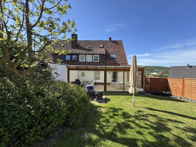 Doppelhaushälfte in guter Lage- in Bad Salzdetfurth direkt