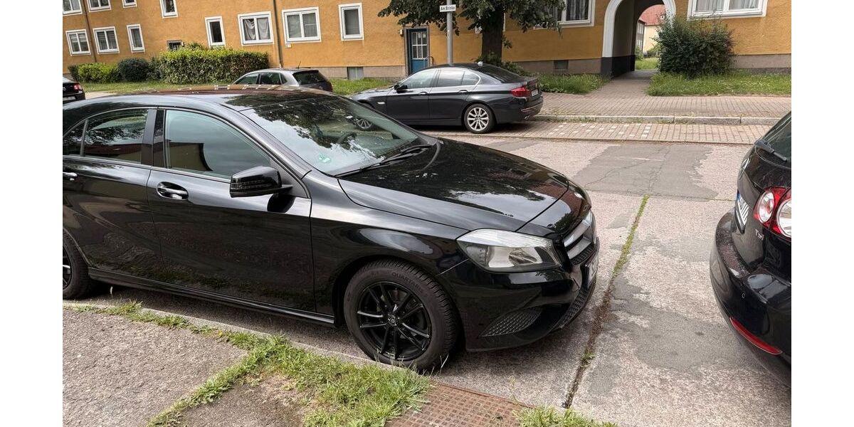 Mercedes-Benz 190 233.233 km 6.000 &euro; Salzgitter 38226