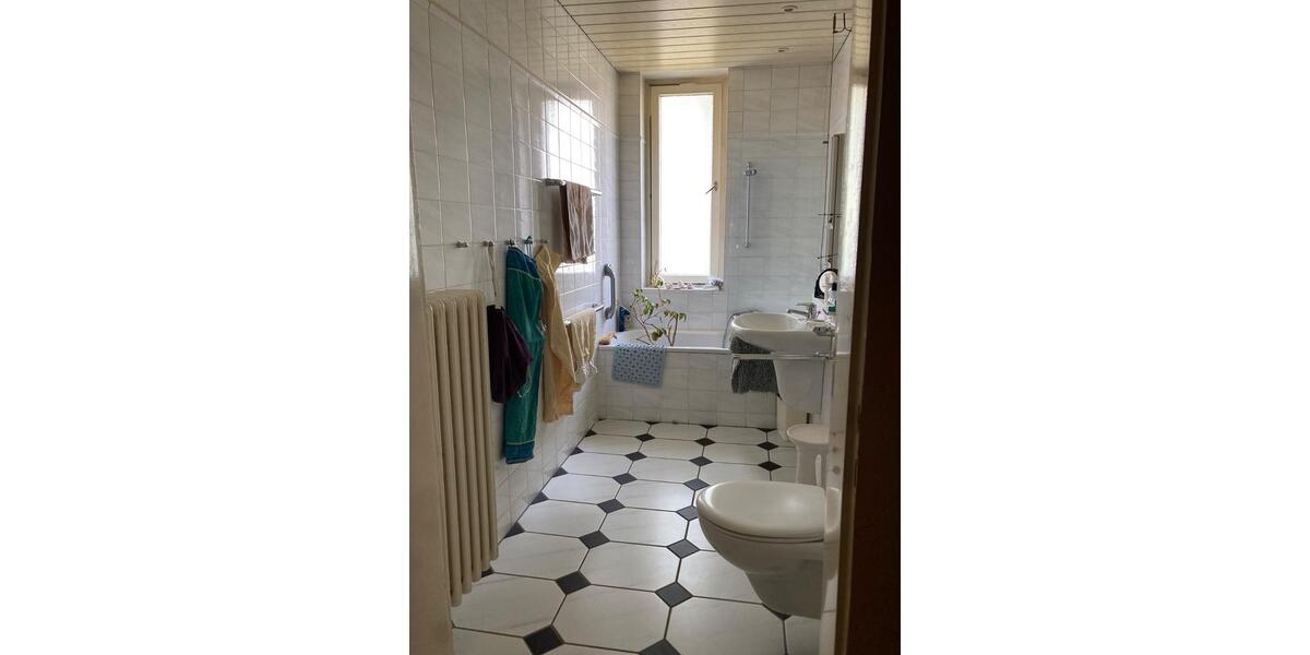 Erdgeschoßwohnung Hildesheim Himmelsthür - 4 Zimmer, 114 m&sup2;, 285.000&euro; | Angebot:26219979