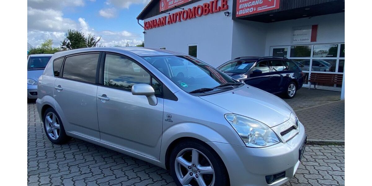 Toyota Corolla Verso 216.000 km 1.650 &euro; Goslar 38644