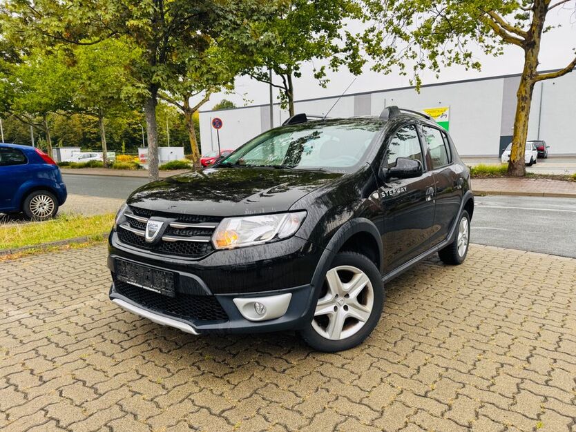 Dacia Sandero 80.000 km 7.750 € Goslar 38640