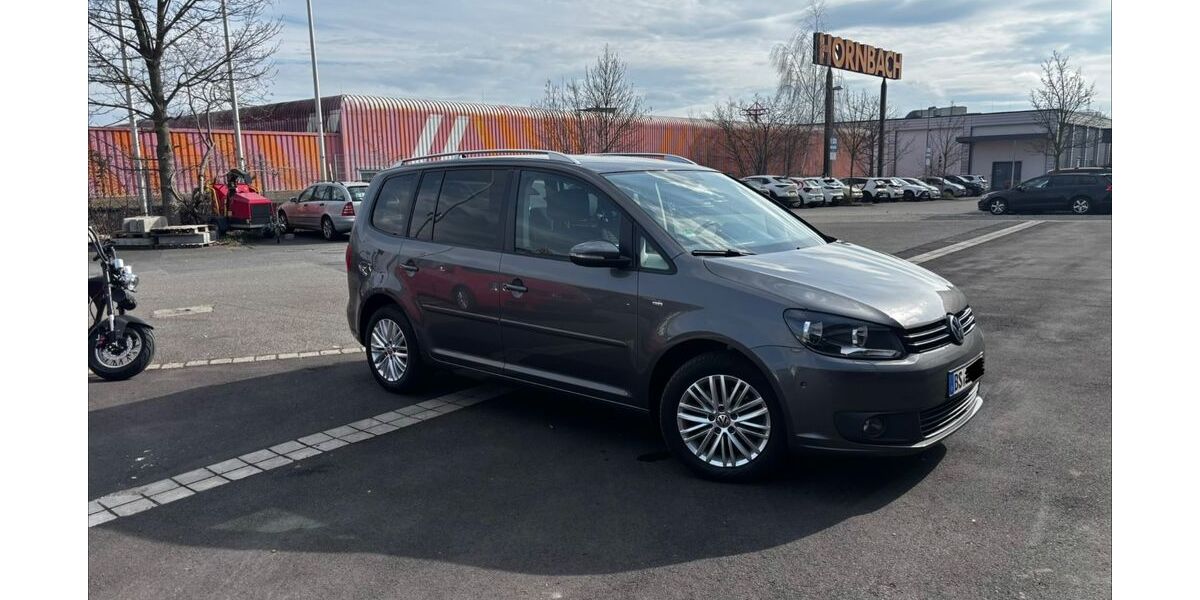 VW Touran 167.000 km 10.900 &euro; Braunschweig 38122