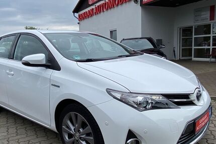 Toyota Auris 189.000 km 8.990 &euro; Goslar 38644