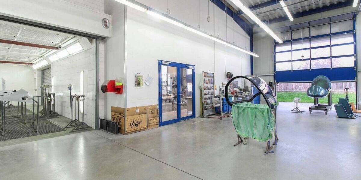 Moderne und sehr gepflegte Büro- und Produktionsimmobilie in beliebter Gewerbelage von Hildesheim zimmer