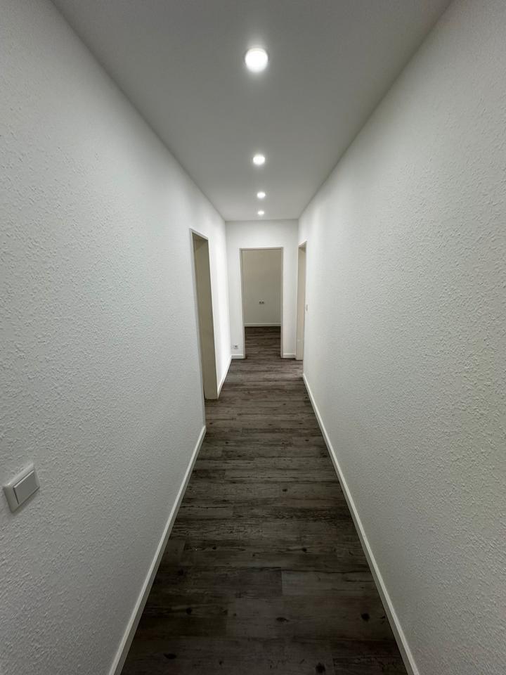 Renovierte 2-Zimmerwohnung im Erdgeschoss mit Stellplatz zimmer