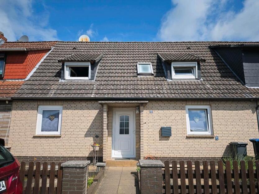 Reihenmittelhaus auf großem Grundstück
