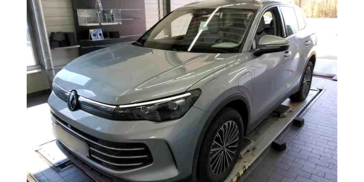 VW Tiguan 37.244 km 42.600 &euro; Braunschweig 38122