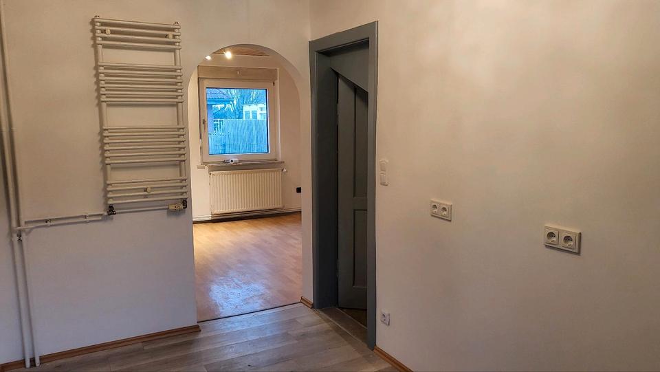 Einfamilienhaus Hillerse - 8 Zimmer, 220 m&sup2;, 1.500&euro; | Angebot:26269276