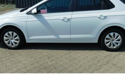 VW Polo 1.0 Life MPI BMT 4Trg Klima Navi LED 24.900 km 14.990 € Vordorf 38533