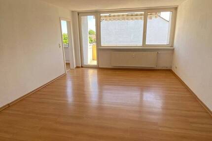 Sanierte 4-Zimmer Wohnung mit zwei Balkonen