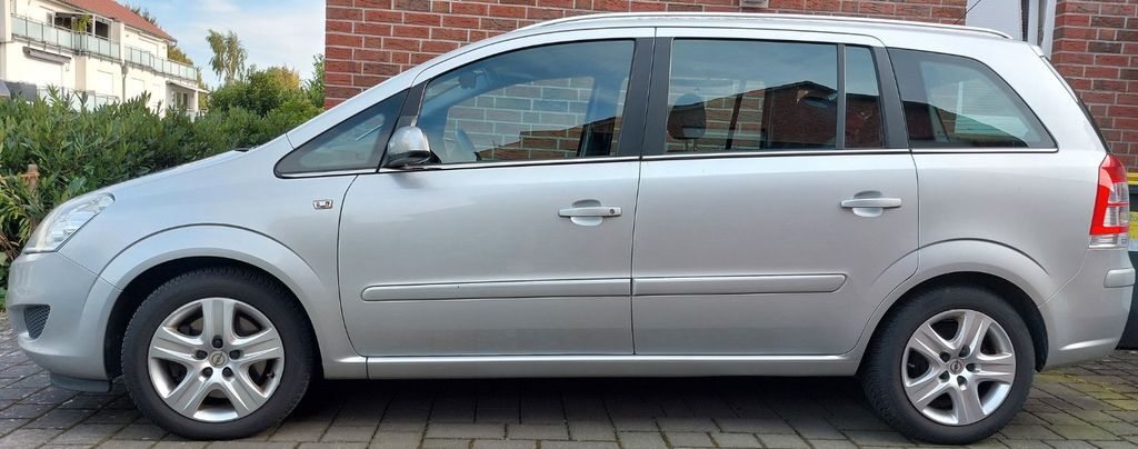 Opel Zafira 170.000 km 2.900 € Braunschweig 38126
