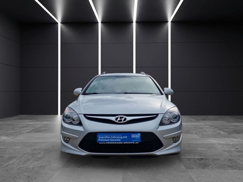 i30