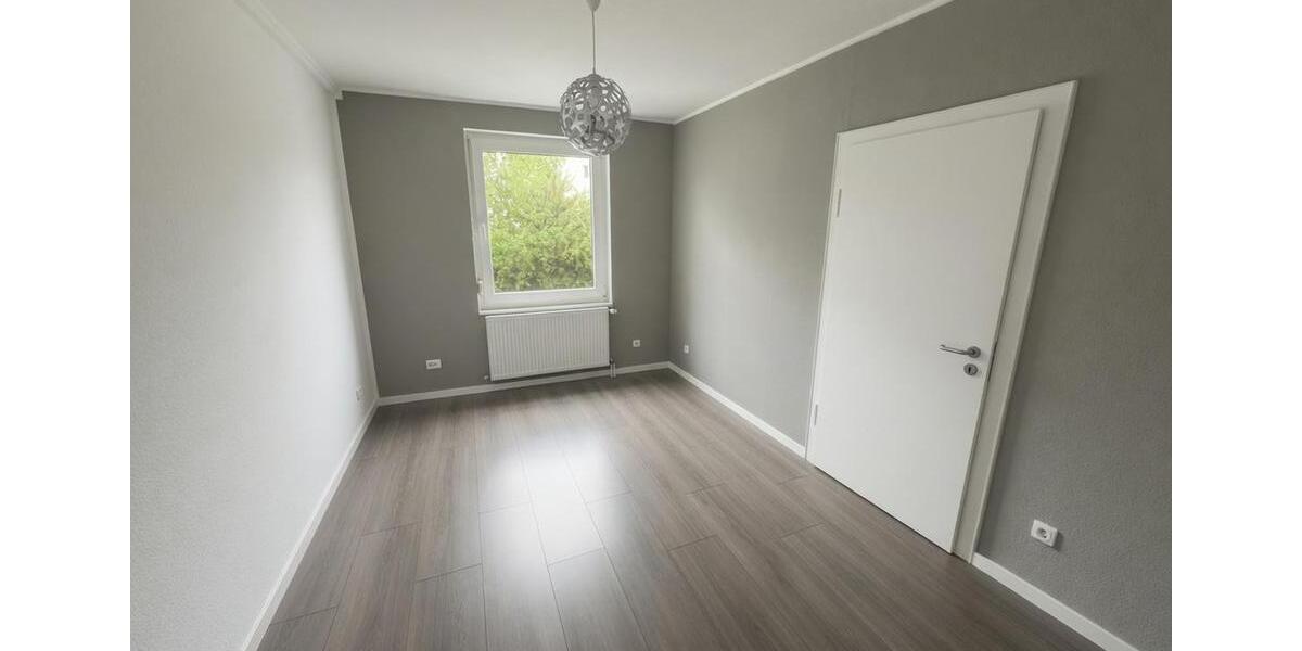 Erdgeschoßwohnung Hildesheim Himmelsthür - 4 Zimmer, 85 m&sup2;, 920&euro; | Angebot:26561485