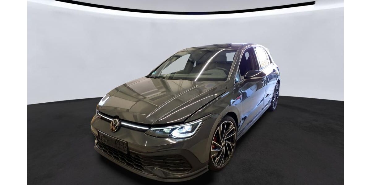 VW Golf 21.836 km 32.990 &euro; Braunschweig 38122