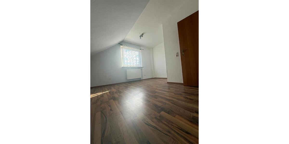 Dachgeschoßwohnung Braunschweig Timmerlah-Geitelde-Stiddien - 3 Zimmer, 1.000&euro; | Angebot:22942861