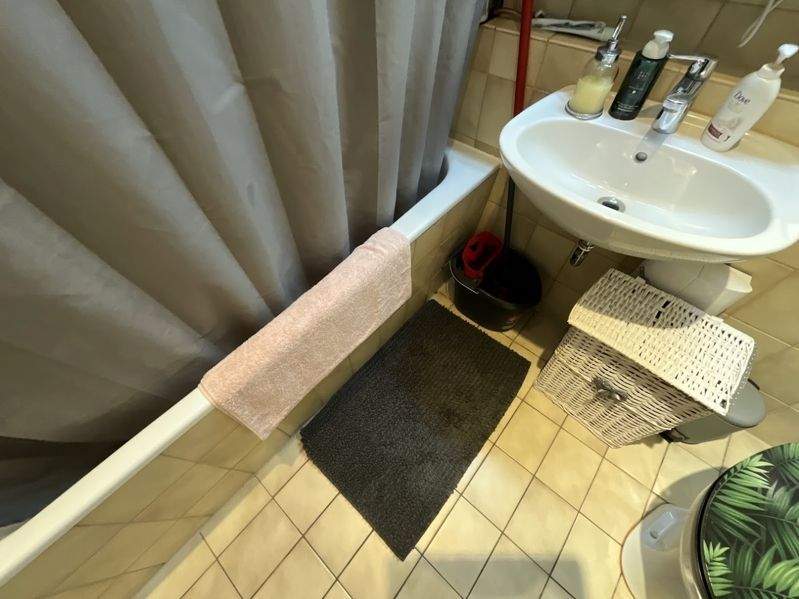 Wohn-und Geschäftshaus mit guter Verkehrsanbindung in Peine zimmer