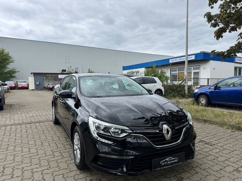 Renault Megane 88.700 km 8.400 € Goslar 38640