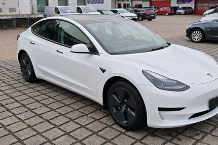 Tesla Model 3 149.104 km 20.970 € Braunschweig 38112