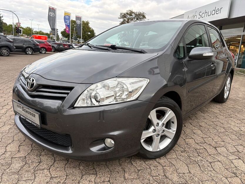Toyota Auris 93.550 km 8.990 € Hildesheim 31137