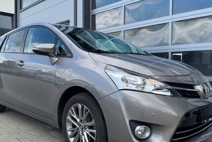 Toyota Verso 97.000 km 10.490 &euro; Lengede OT Broistedt 38268