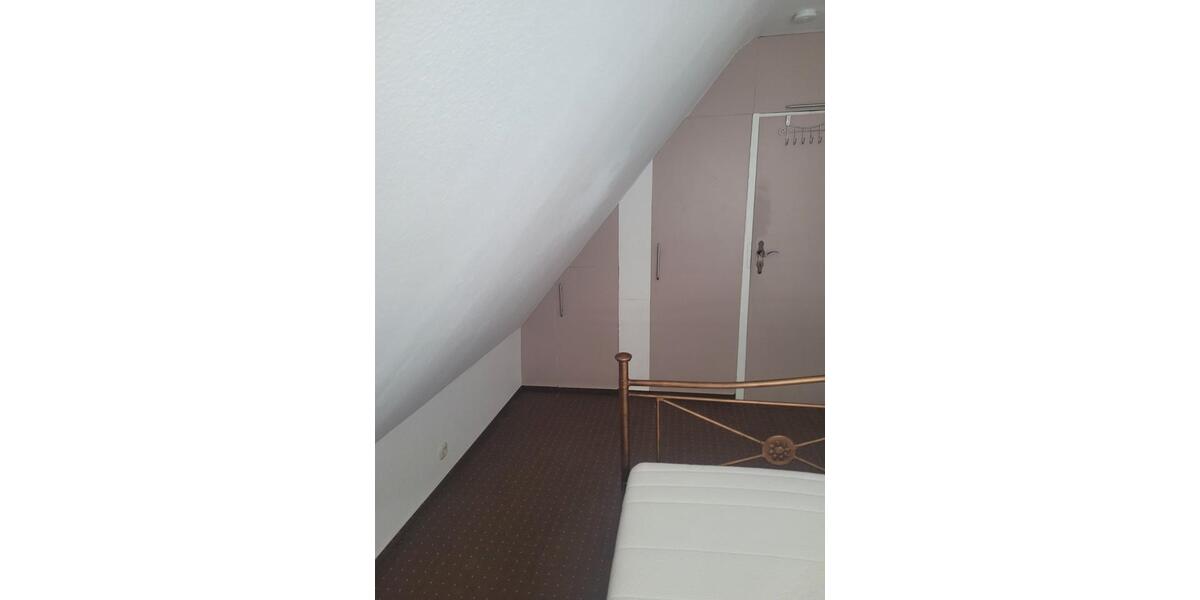 Gemütliche 2,5-Zimmer-Wohnung, teilmöbliert 2.5 zimmer