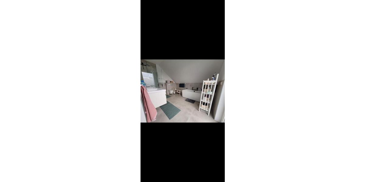 Doppelhaushälfte Lengede - 4 Zimmer, 135 m&sup2;, 1.800&euro; | Angebot:26122499