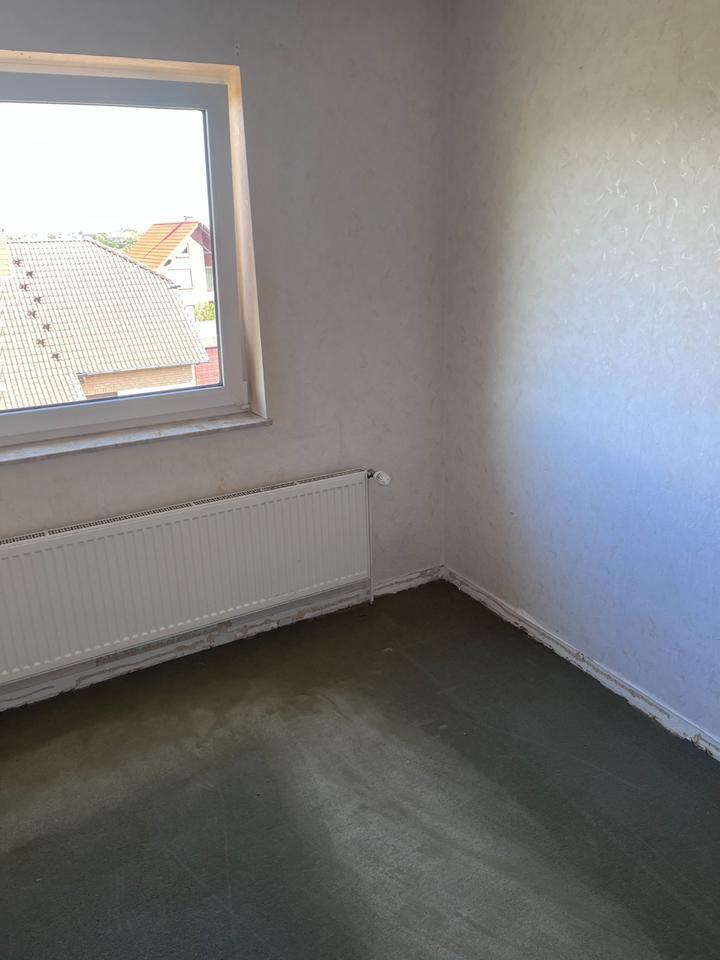 Preiswerte 2-Raum-DG-Wohnung mit BalkonEinbauküche in Vienenburg