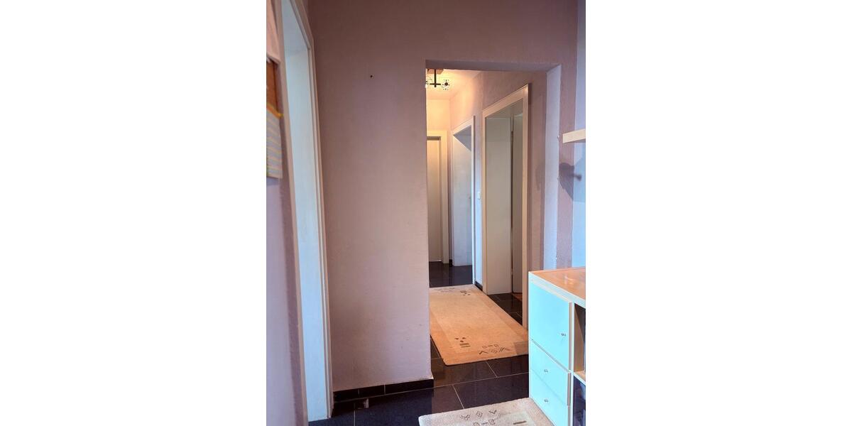 Hochparterre Goslar Immenrode - 4 Zimmer, 94 m&sup2;, 125.000&euro; | Angebot:27226389
