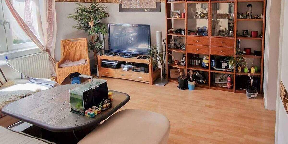 3 Zimmer Wohnung in Hochpaterre 3 zimmer