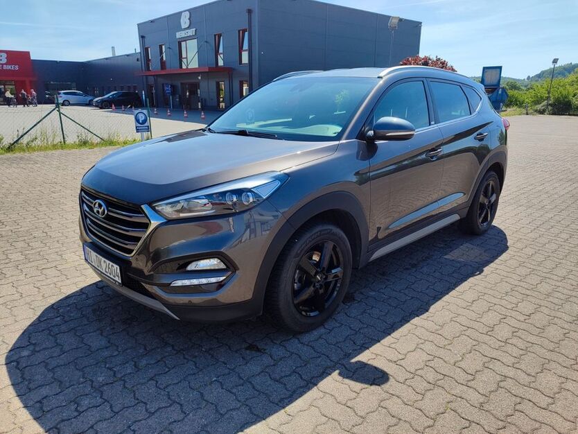 Hyundai TUCSON 64.100 km 18.200 € Lamspringe 31195