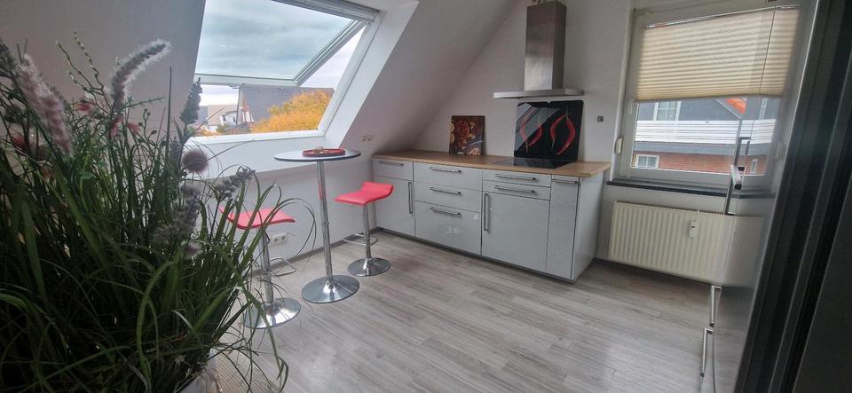 Helle, großzügige 4-Zimmer-Wohnung in Seenähe. zimmer