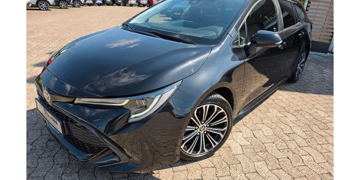 Toyota Corolla 54.100 km 23.990 &euro; Hildesheim 31137