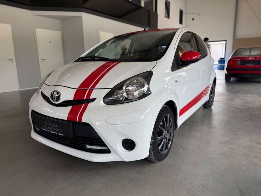 Aygo (X)