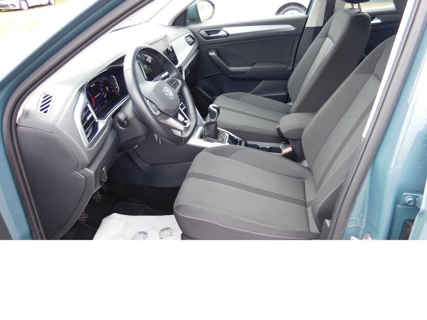 VW T-Roc 1.5 Life TSI BMT Navi Klima Standheizung 29.700 km 23.990 € Vordorf 38533