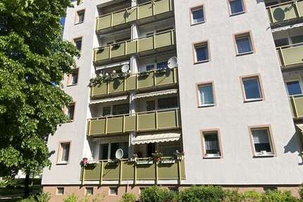 Wohnung zum Mieten in Schwerin 328 € 58.14 m²