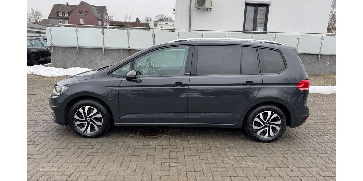 VW Touran 155.095 km 18.900 &euro; Salzgitter-Lebenstedt 38226
