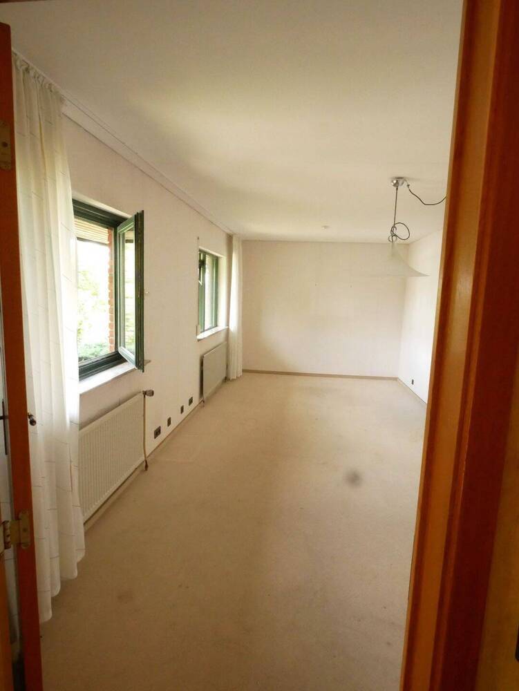 Einfamilienhaus in Traumlage mit großem Grundstück